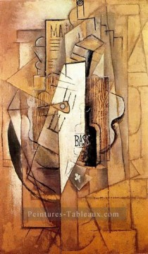  trefle - Bouteille Bass guitare comme trefle 1912 cubisme Pablo Picasso